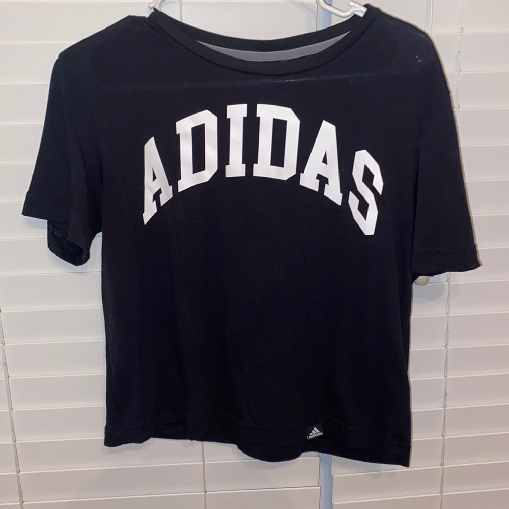 cropped adidas tshirt